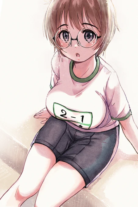 「ん?どうかした…?」 ジャージの下が、まぶし過ぎて かわいい(*'▽') #体操服 #眼鏡っ娘