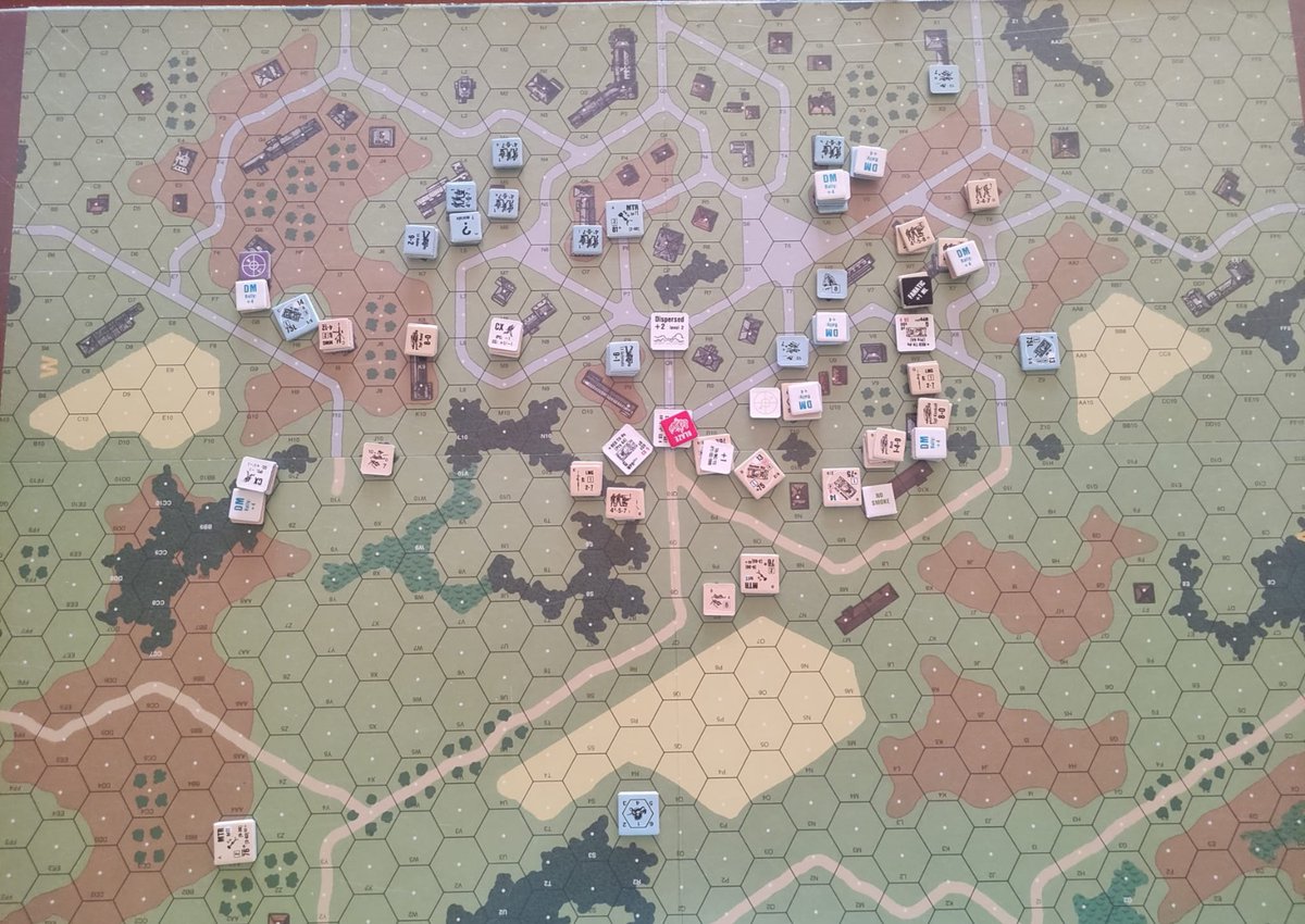 A dos turnos del final, los ingleses están bien posicionados para pillar los 12 edificios que necesitan controlar. Pero por el camino han caído varios Sherman y escuadras, incluida la dotación de los morteros.