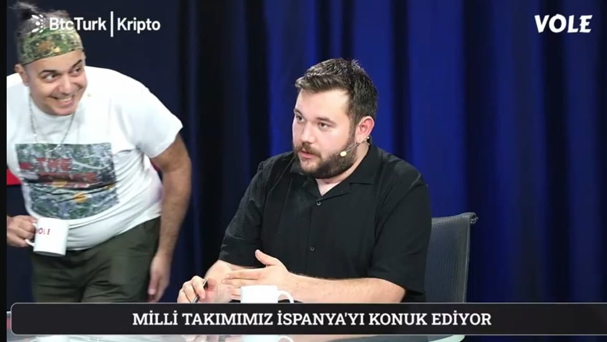 Hayatımdaki ilk canlı yayın deneyimini bu gece Türkiye - İspanya maç önü yayınıyla yaşadım. <a href="/ilgazcinar73/">Ilgaz Çınar</a> , <a href="/aliececom/">Ali Ece</a> ve <a href="/EmekEge/">Emek Ege</a> ile ilk canlı yayın deneyimini yaşamak benim için ayrı bir keyif oldu.

❤️ Sizlerden gelen güzel yorumlar için de çok teşekkür ederim. Gelişmeye