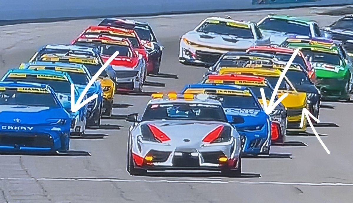 MRTofPIT's tweet photo. @FordRacing  okay! All you Ford people out there that know about this next gen car. Why is the Ford Mustang's  body, in NASCAR, look so different from the Toyota's and Chevy as far as the fender flare goes on top by the hood. Toyota and Chevy cars are arounded off. Why? Horrible https://t.co/NnJQbAk1qp