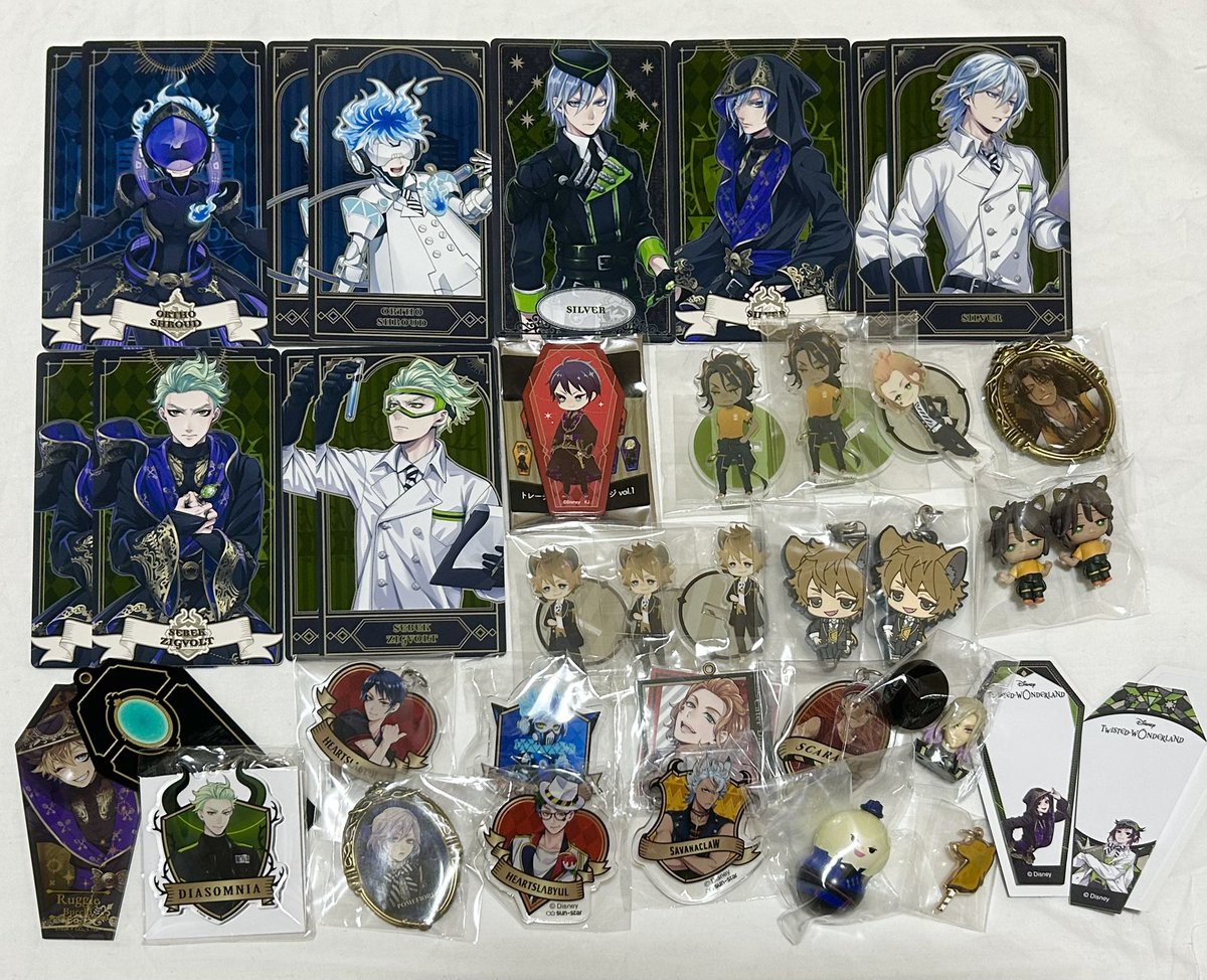 TEN_buff_'s tweet photo. 呪術廻戦 グッズ 買取 回収 交換 異作品
譲】
ラギー レオナ フロイドアズール イデア ジャミルetc…
求】
ALT記載＋送料or鬼滅の刃(愈史郎、炭治郎など優先に誰でも◎)＞プロカ記載キャラ

・複数お迎えの場合送料負担可能
・グッズ整理のため前向きに交換検討いたします
 #おいね取引 https://t.co/WWfPSRmEpY