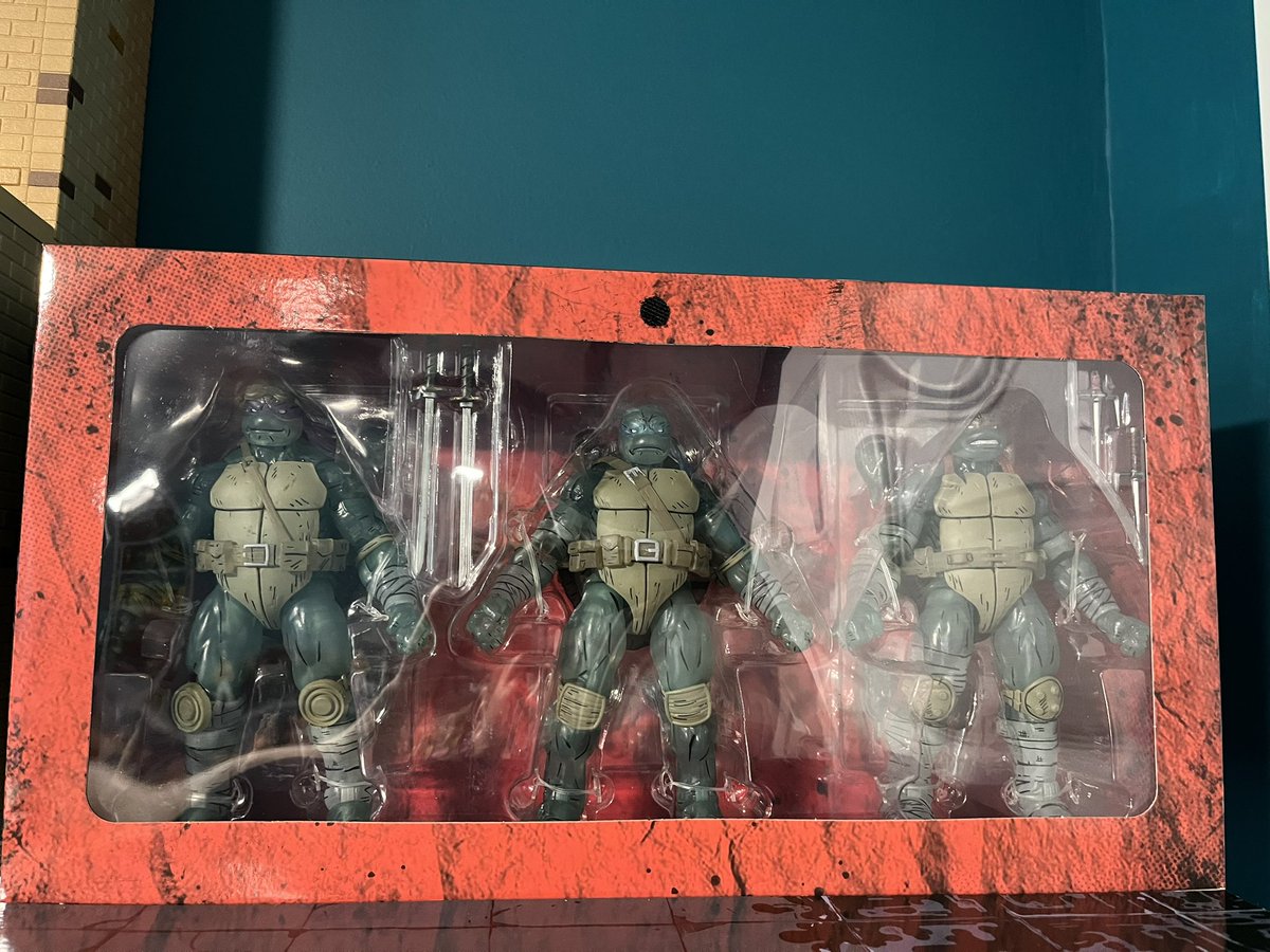 LifeInYY10's tweet image. Been doing some cleaning up and I have some fire sale stuff. 
35 splinter
40 leatherhead
80 for the ghost brothers 
Prices include shipping I’ll combine and cut off more money if you want them shipped loose. #CHC #CollectorsHelpingCollectors