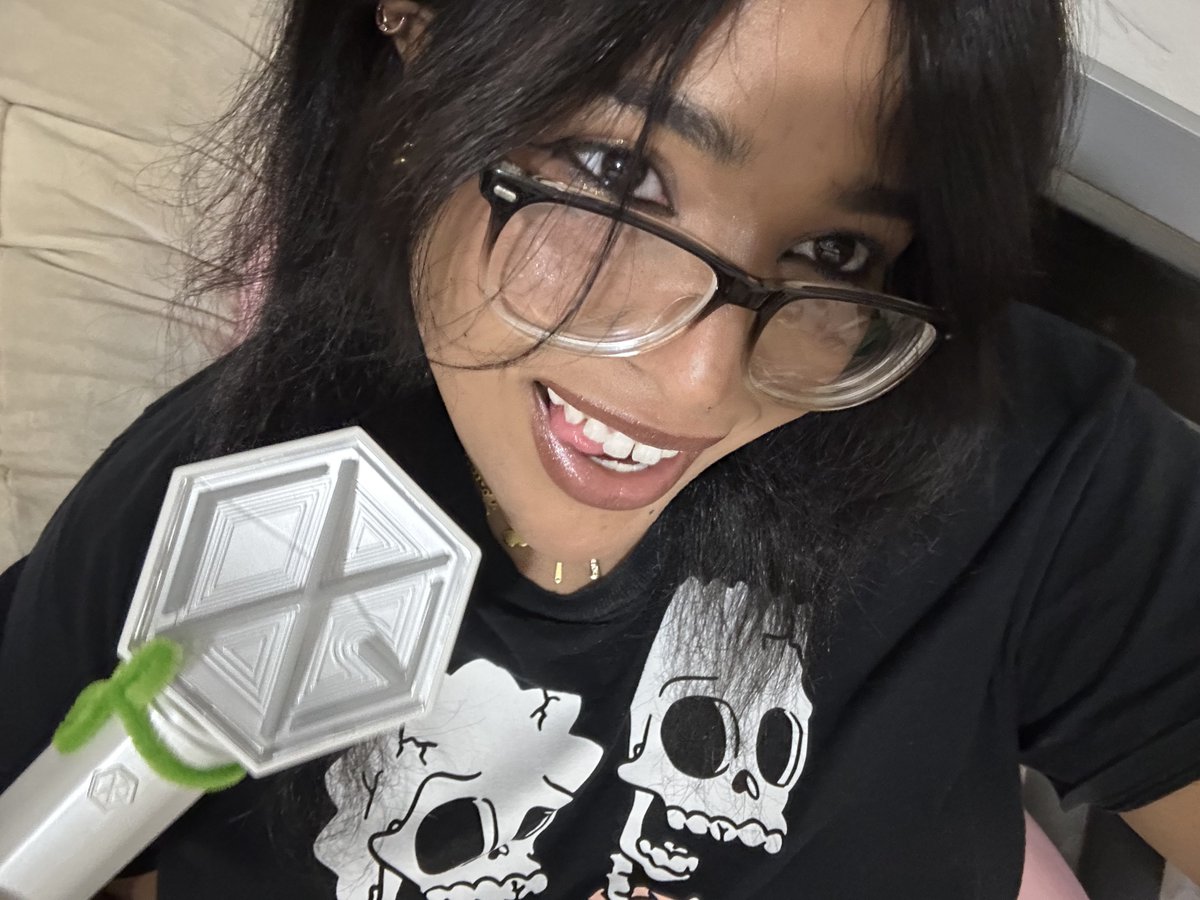 sxungchxolie's tweet photo. collecting members like infinity stones 🐻🤍

#KAOIN #KAION_IN_USA #KAIONinNYC https://t.co/2u2JHYqlKV