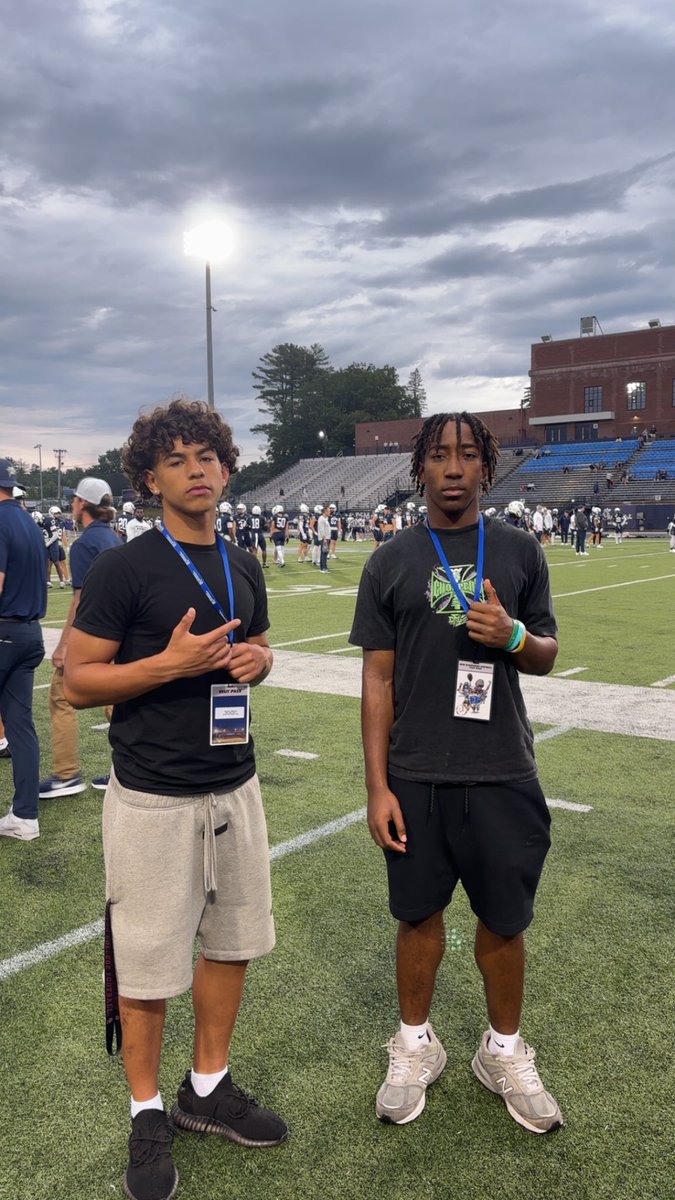 Amazing gameday visit with <a href="/DejesusJathian/">Jathian Dejesus 27’</a> at UNH! Great atmosphere aswell as an awesome team win! Can’t wait to be back for another visit on October 4th.
<a href="/CoachScottJames/">Scott James</a> <a href="/CoachThompson_1/">Jaysen Thompson</a> <a href="/CoachGilmore_2/">Isaiah Gilmore</a> <a href="/Coach_DanHicks/">Dan Hicks</a> <a href="/seancoyne12/">Sean Coyne</a>