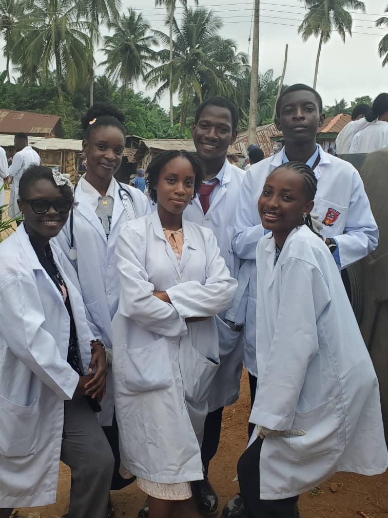 Peacekumoye's tweet photo. Giving back to the community🤎
was the best part💯 https://t.co/a0FpwusspJ