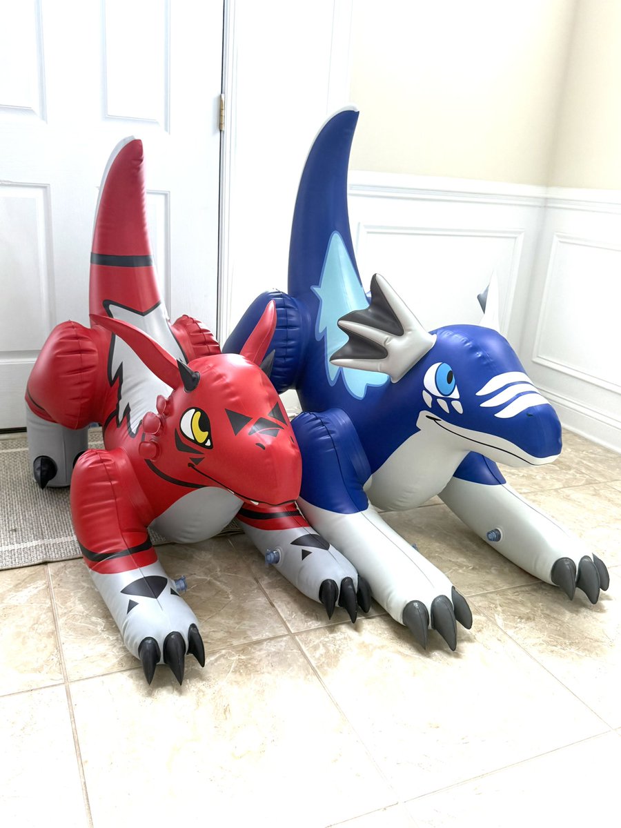 JetCreations's tweet image. ✨ Mini Blue &amp;amp; Red Dragons had the BEST time this weekend making new friends at a house hangout! 🎉
👉 Explore more at: jetcreations.com/collections/jc…
#JetCreations #InflatableFun #Dragons #Collectibles #Toys #PartyVibes #HomeDecor #DragonLovers