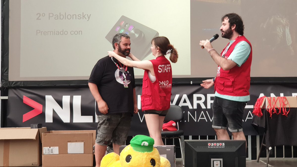 videl's tweet image. Aqui recibiendo el primer premio del campeonato del #MonsterHunterWilds en la #NLP #NLP2025