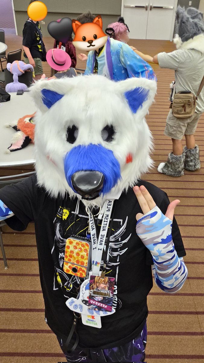 EE90Fox's tweet photo. FURRY/FURSONA MEET at ToonFusion Pittsburgh 2025!
#ToonFusion #toonfusionpa #ToonFusionPittsburgh #ToonFusion2025 #ToonFusionPittsburgh2025 #Furry #FurryFandom #Furrymeet #FursuitMeet https://t.co/MurJz7yN3K