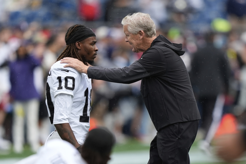 nickwalt's tweet photo. DONT'E THORNTON JR.! 👏

The #Raiders rookie WR comes up big with the 36-yard catch on 3rd-and-20 to potentially secure the win.

The 4th-rounder was entrusted with starting X receiver duties and is proving his coaches right in his NFL debut. https://t.co/CJEJErCk7J