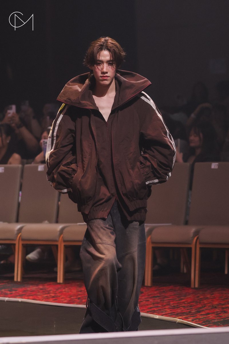 CM2Connect's tweet image. “พีพี กฤษฏ์” ร่วมสร้างสีสันบนรันเวย์ในงาน “Mchoice &amp;amp; Mint Awards 2025”

PP KRIT MCHOICE MINT MOMENTS 2025

#MchoiceMint2025xPPKrit
#MchoiceMintAwards2025
#MintAwards2025