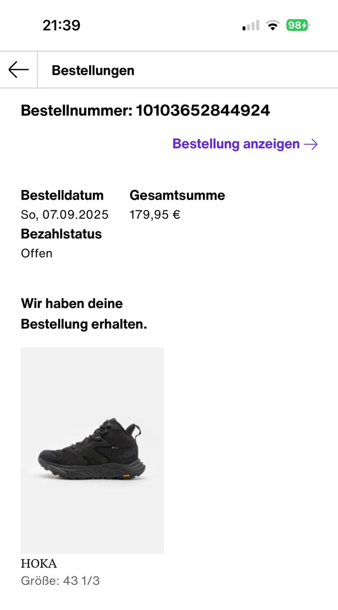 MistressJeLo's tweet photo. Der Alpha Brauch neue Schuhe und der Sklave bestellt!! @SklaveMdAL https://t.co/rpRiW5XOSC