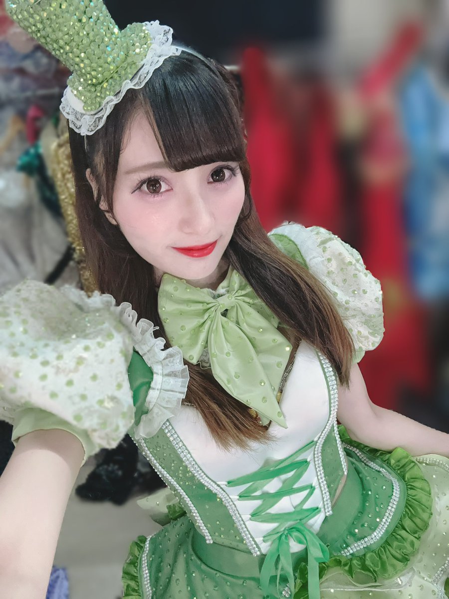 本日はありがとうございました♡
みんなピンクリボンつけてて可愛いが沢山だし店内の音楽はずっとディズニー流れてて完全に今日の63は夢の国だった☺️💞
それに！私ハロプロ大好きなのでりぼんさんの赤いフリージア最高すぎた👏🩷
とにかく可愛いで溢れかえってた😍