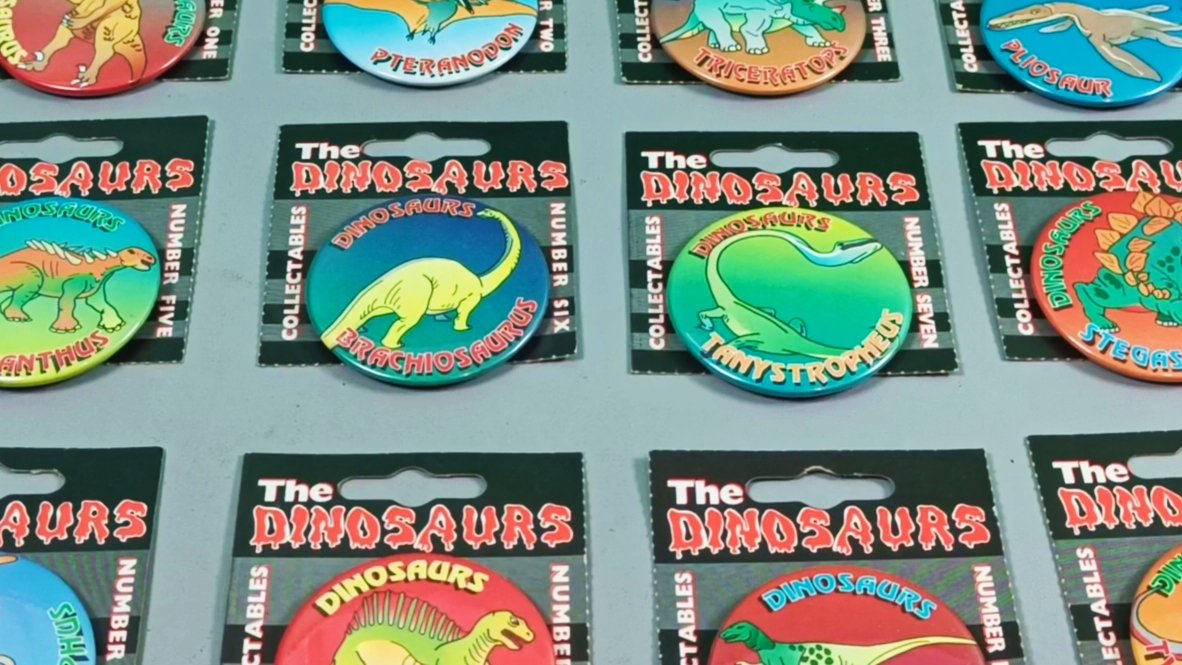 NEW VIDEO - 'The Dinosaurs' colourful 1990s pin badges!  Do you remember these? #Collecting #Collection #Badges youtu.be/ruPiZ44oHbw?si…