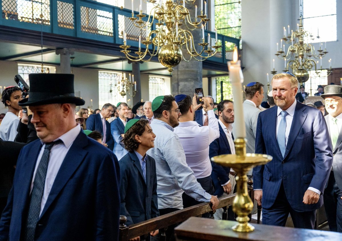 Geweldig Majesteit. Dank U wel.