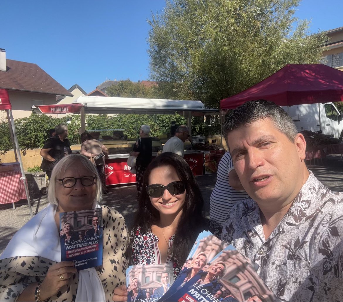 RaultViviane's tweet photo. Parce que le retour aux urnes est nécessaire, j’étais ce matin avec Euryanthe et JB Peylin sur le marché de #novalaise . Retour sur les propos entendus :  les fins de mois difficiles, c’est toujours les mêmes qui payent, un gouvernement à la dérive etc…
#RassemblementNational https://t.co/QW7Jk7sCpk