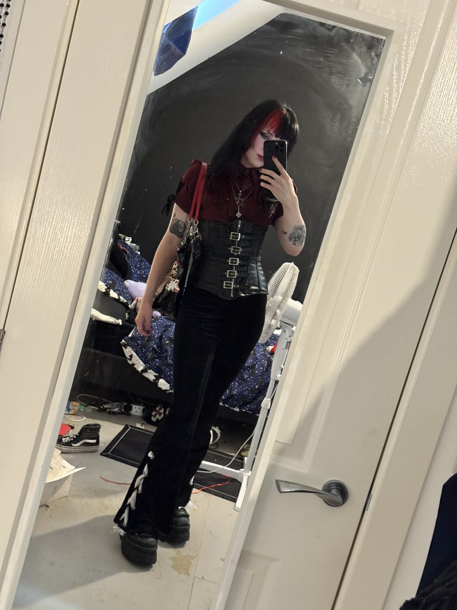 Phantom 🦇🥀 tweet media