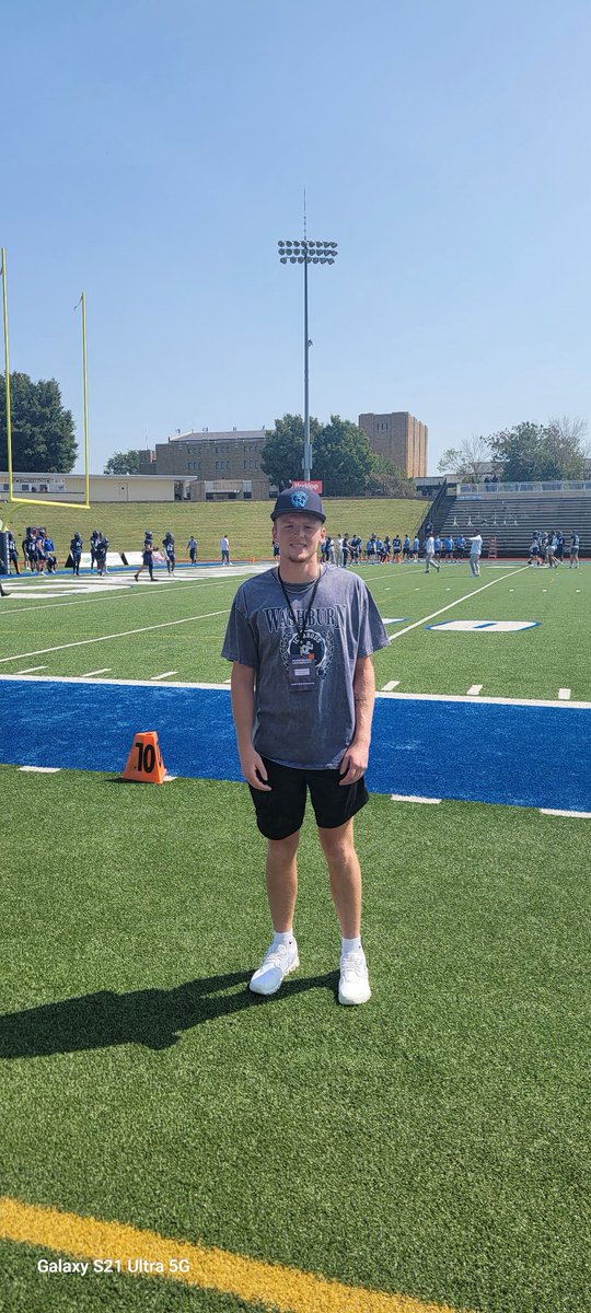 LucasVanMeter's tweet photo. Had a great time at @IchabodFTBL this weekend!!! And coach @Coachblock302 had special teams on point‼️‼️Appreciate the time and it was great to meet @Zach_Watkins @CoachSharpWU #ichabodstrong 
@PHHS_hamsammich @footballrooster https://t.co/3RYUzfOdAA