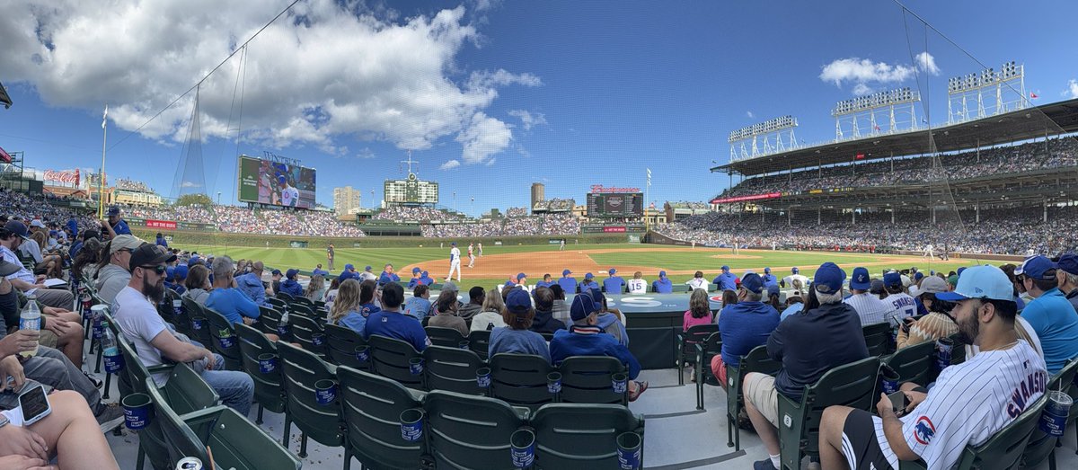 greg314's tweet photo. A beautiful day for a baseball game in  Chicago! https://t.co/3z1oVJkC29