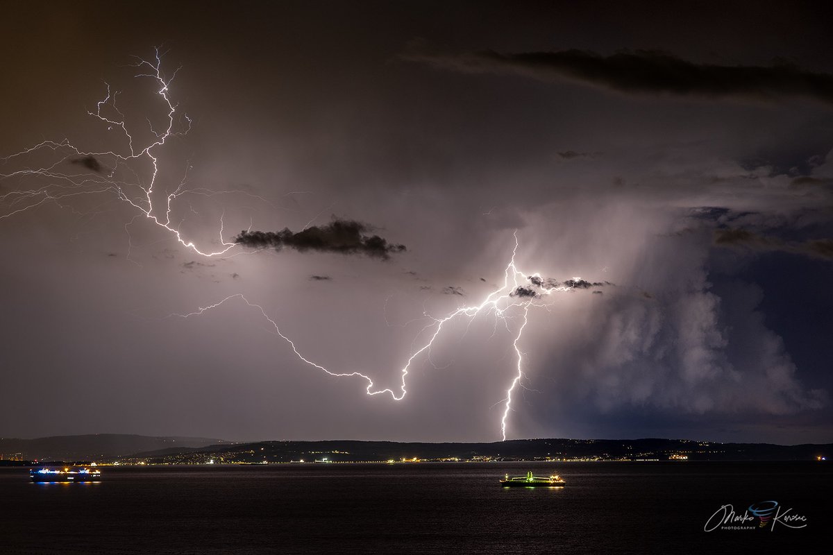 This is the final activity for the stormy event on September 2nd, 2025. A decaying cluster of storms over northern Istra, Slovenia, produced a combo of CG lightning and an anvil crawler. There were still explosive updrafts on the right, illuminated by the flashes.
