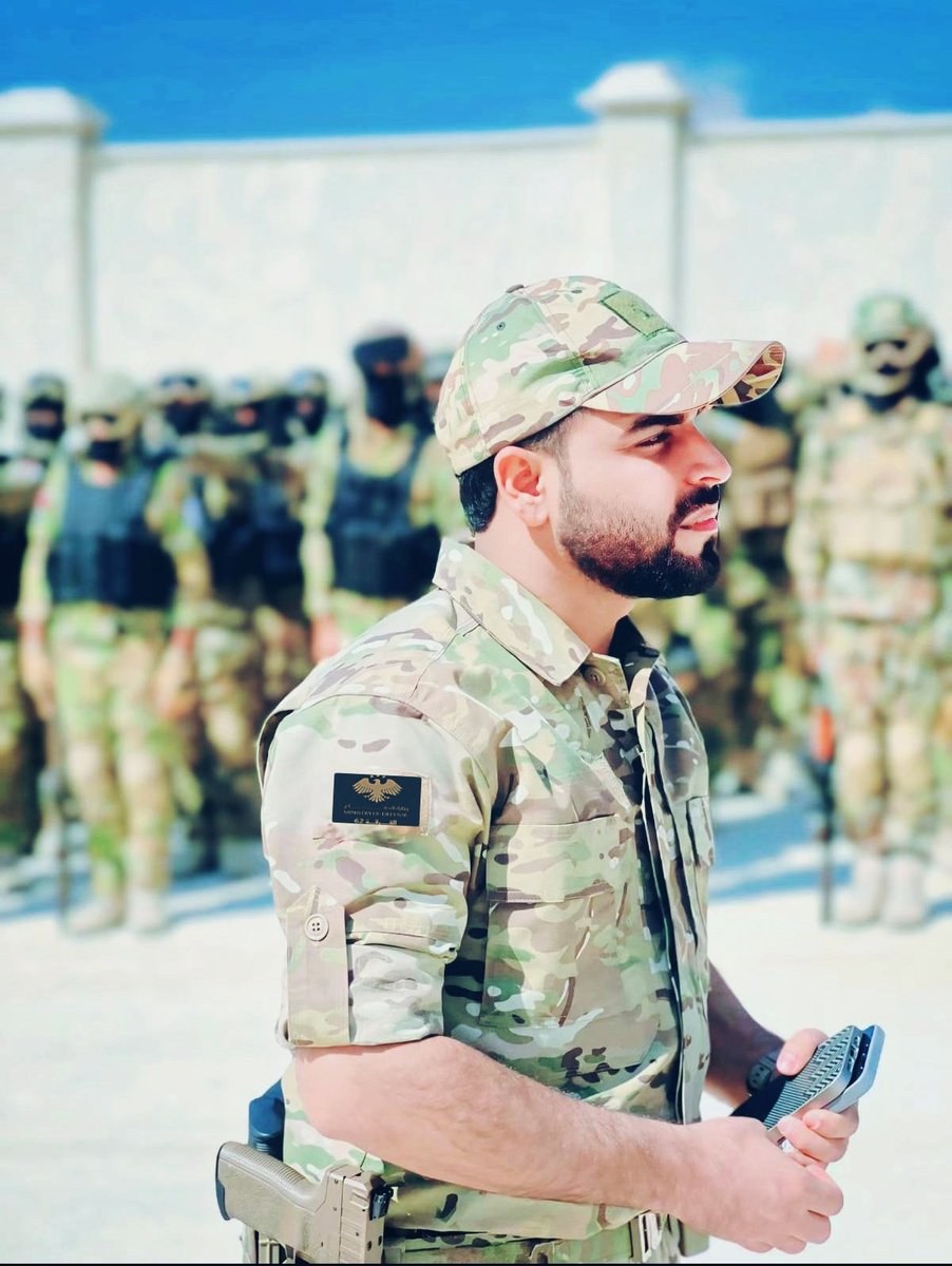 #ياصديقي يجب ألا تقاتل أكثر من اللازم مع عدوك لأنك ستعلمه فن #الحرب ...🦅⚔️