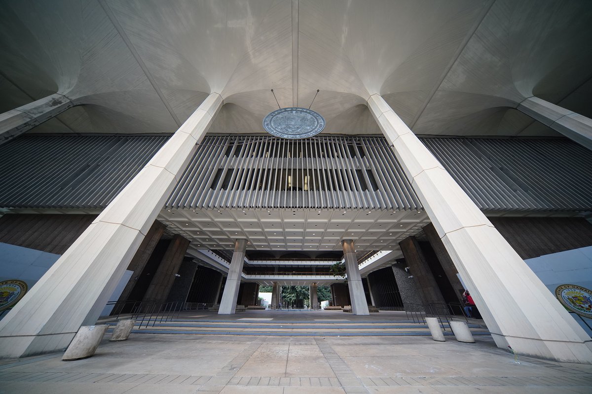 OwnDesignBuild's tweet image. A growing threat of a government shutdown means Hawaii may need a special legislative session—and lawmakers have already set aside $200M to cushion against potential federal funding cuts. zurl.co/PZ5gK
 via The Sunshine Blog #SustainableDesign #HomeBuilding