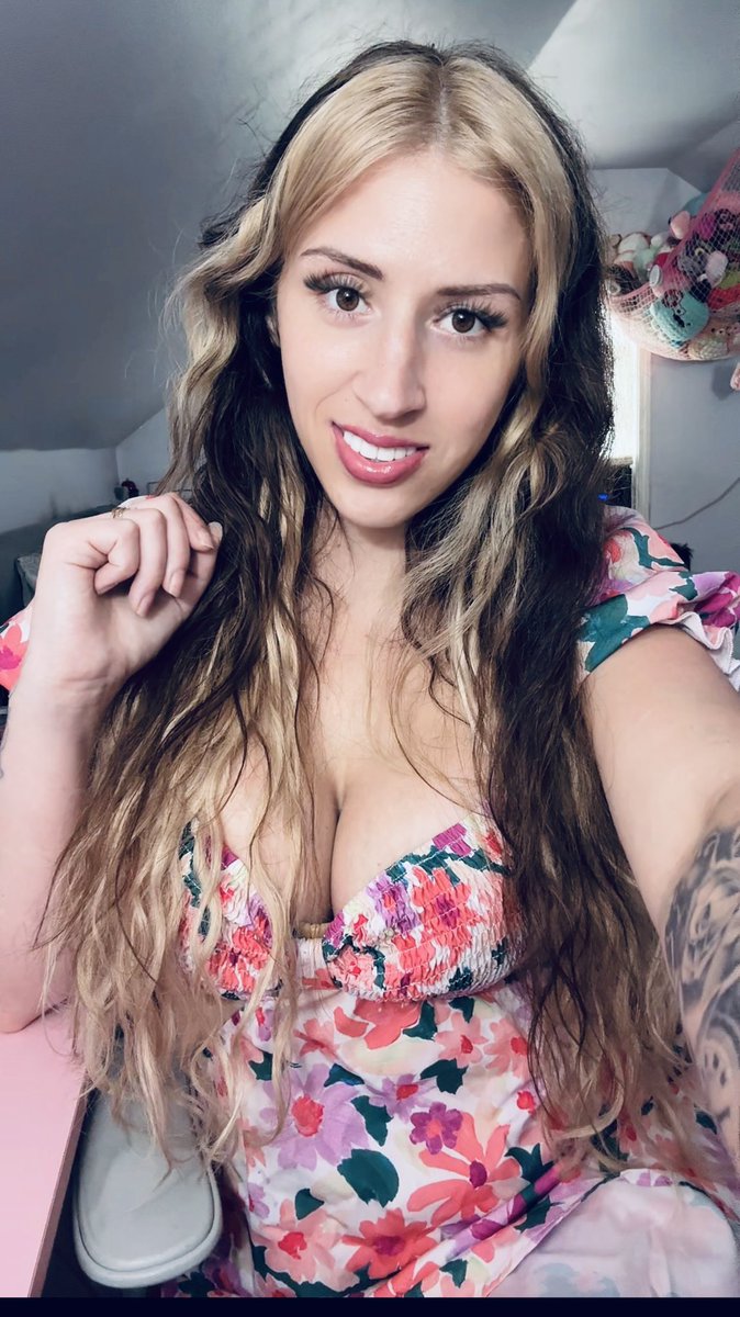 Goddessmaree96 tweet media
