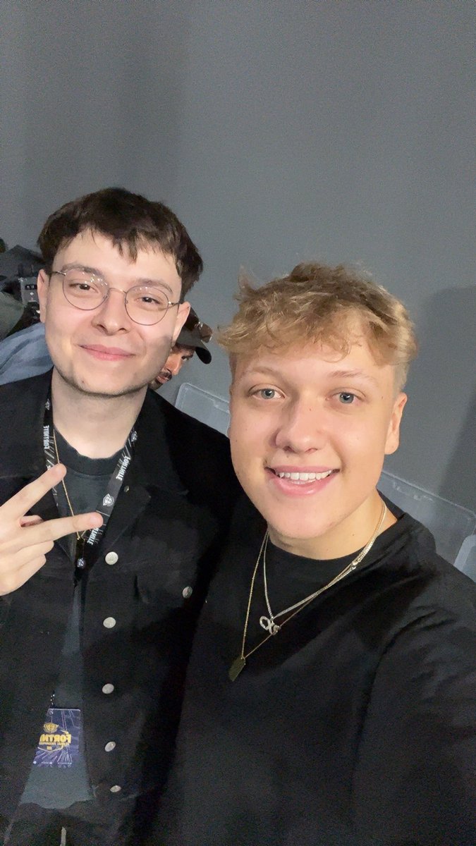 rezonayy's tweet photo. 🏆Duo FNCS 2026🏆

Rezon x @VadealFN 🐐 https://t.co/NxN9t0nXtZ