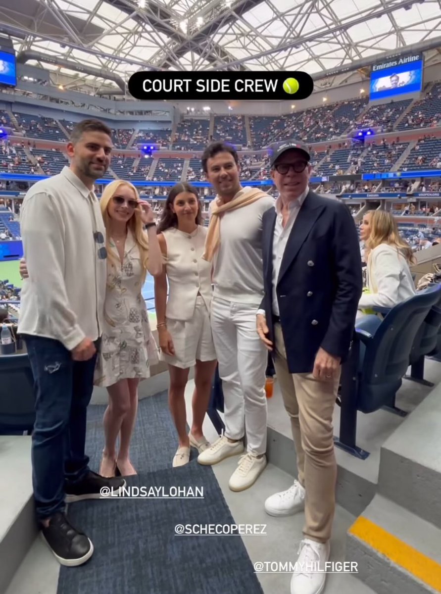 ma_fe79's tweet image. Checo y Lindsay Lohan juntos en una foto? Ok😭😭😭