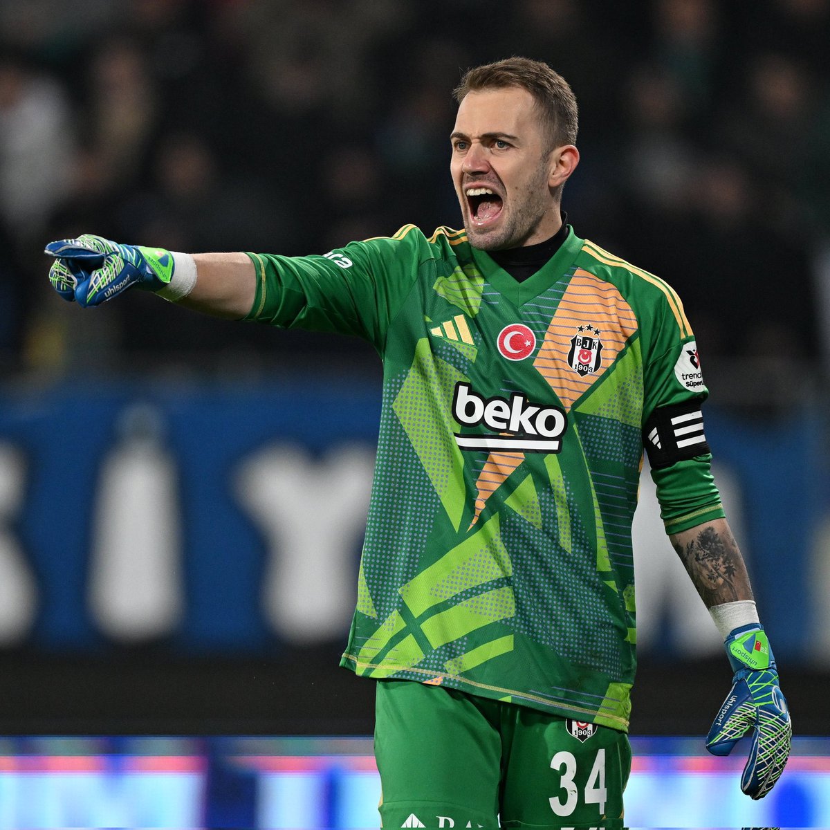 Gözler seni Arıyor Kaptan... #mertgünok

#millitakim #kovacan #ispanya