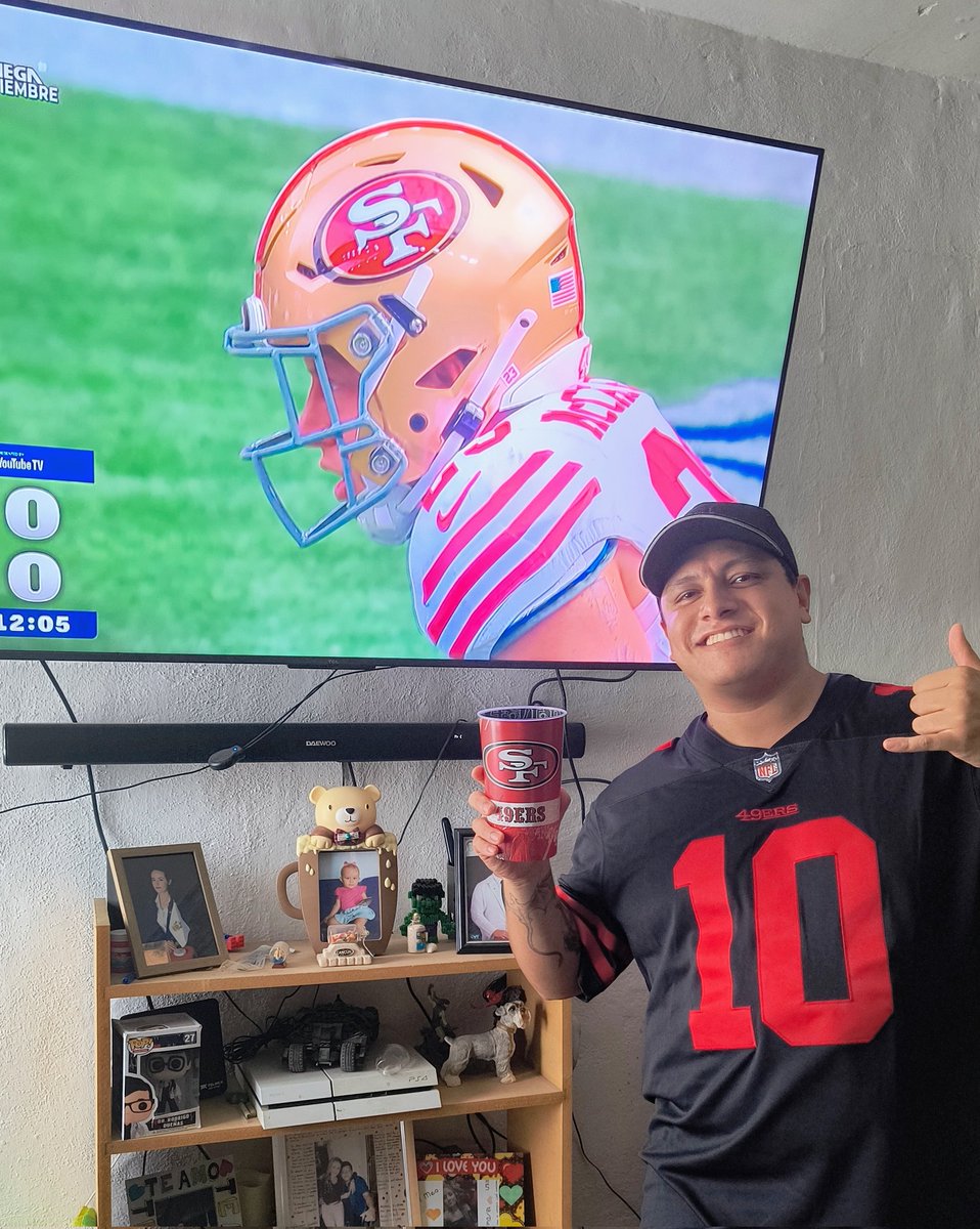 RodrigoD23's tweet photo. Apoyando a @49ers desde Manzanillo, Colima. #NFLEnTelevisa #DomingoDeNFL https://t.co/06qhnBn6Kc