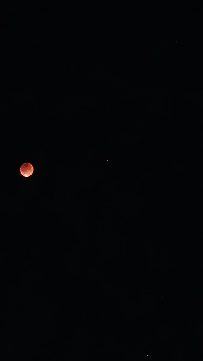The_North_Blood's tweet image. Tonight the sky bleeds beauty.
Blood Moon🌕
#Gilgit 💫