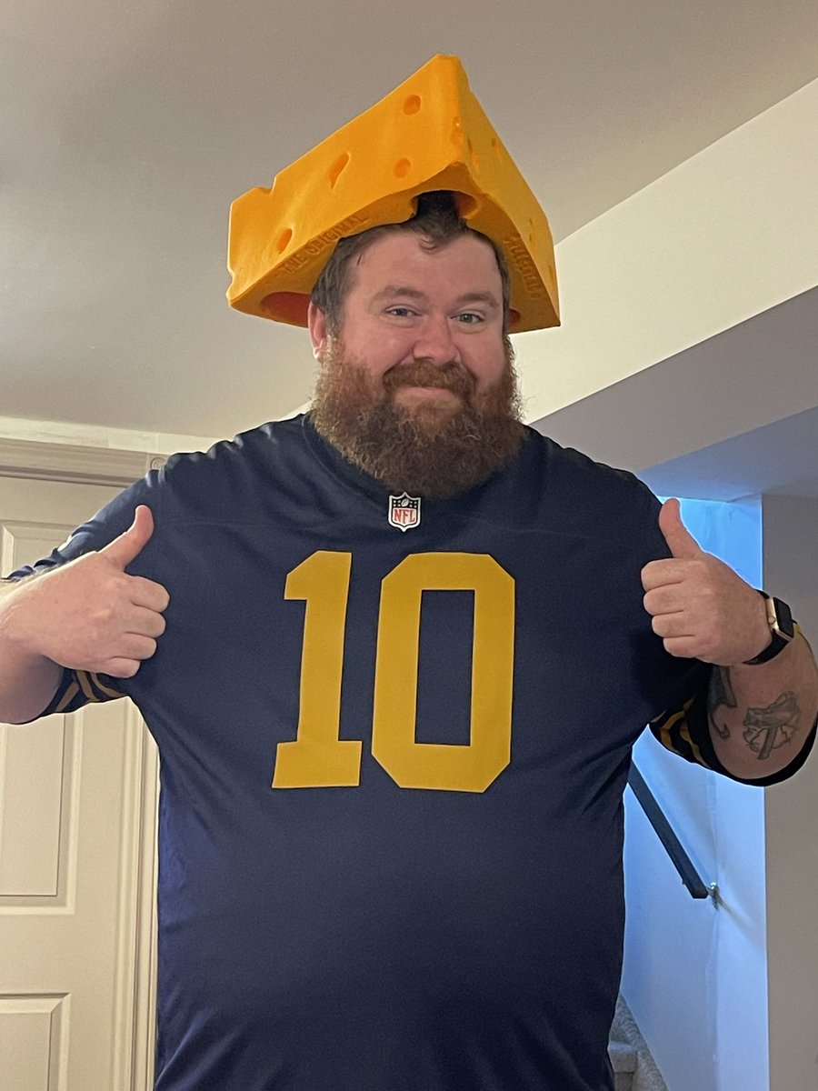 MarkMitchell30's tweet photo. @packers @Invisalign IM READY 🧀 https://t.co/DrnKx0LZWF