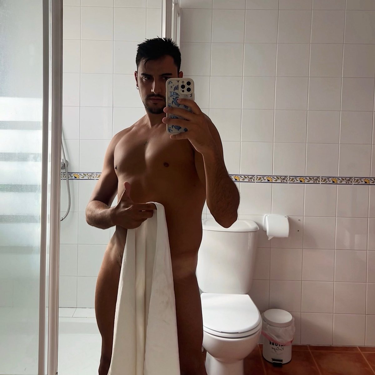 like para que se caiga la toalla 🤙🏼