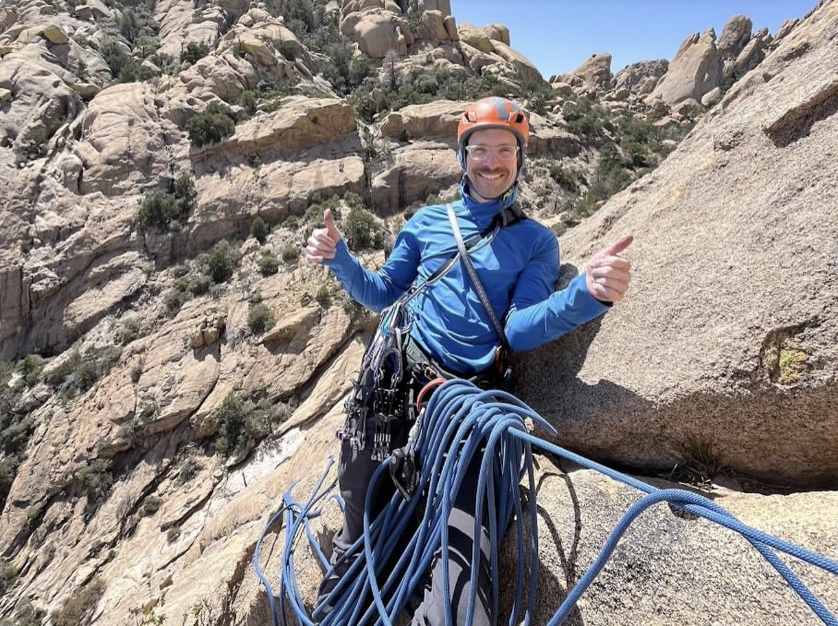 ✨ Resident Spotlight ✨
Meet Logan Weygandt, MD (CA-1)
🎓Johns Hopkins | 🏡 Johnstown, PA
Anesthesia Interests: Everything, but especially cardiac
TIVA or Gas: TIVA
Favorite Blade:MAC IV 
Favorite Baltimore Spot:Peter’s Inn
Fun Fact: His twin sister is also an anesthesiologist!