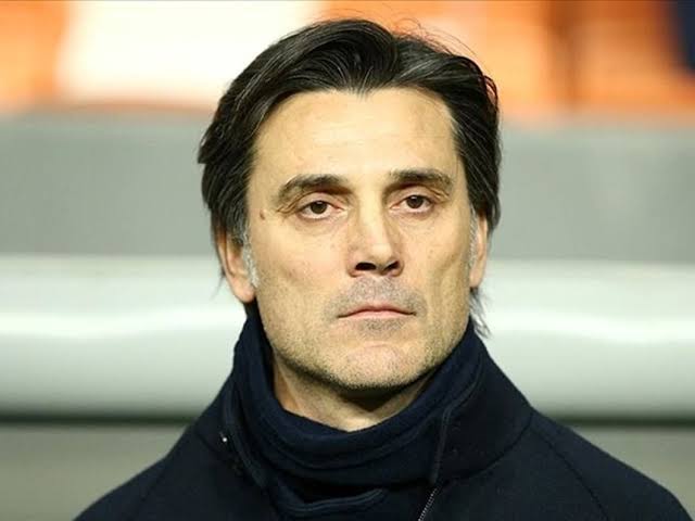 Koca ülkeyi lobilerin adam kayırmanın kurbanı ettin !
Defol git bu takımdan pinokyo !