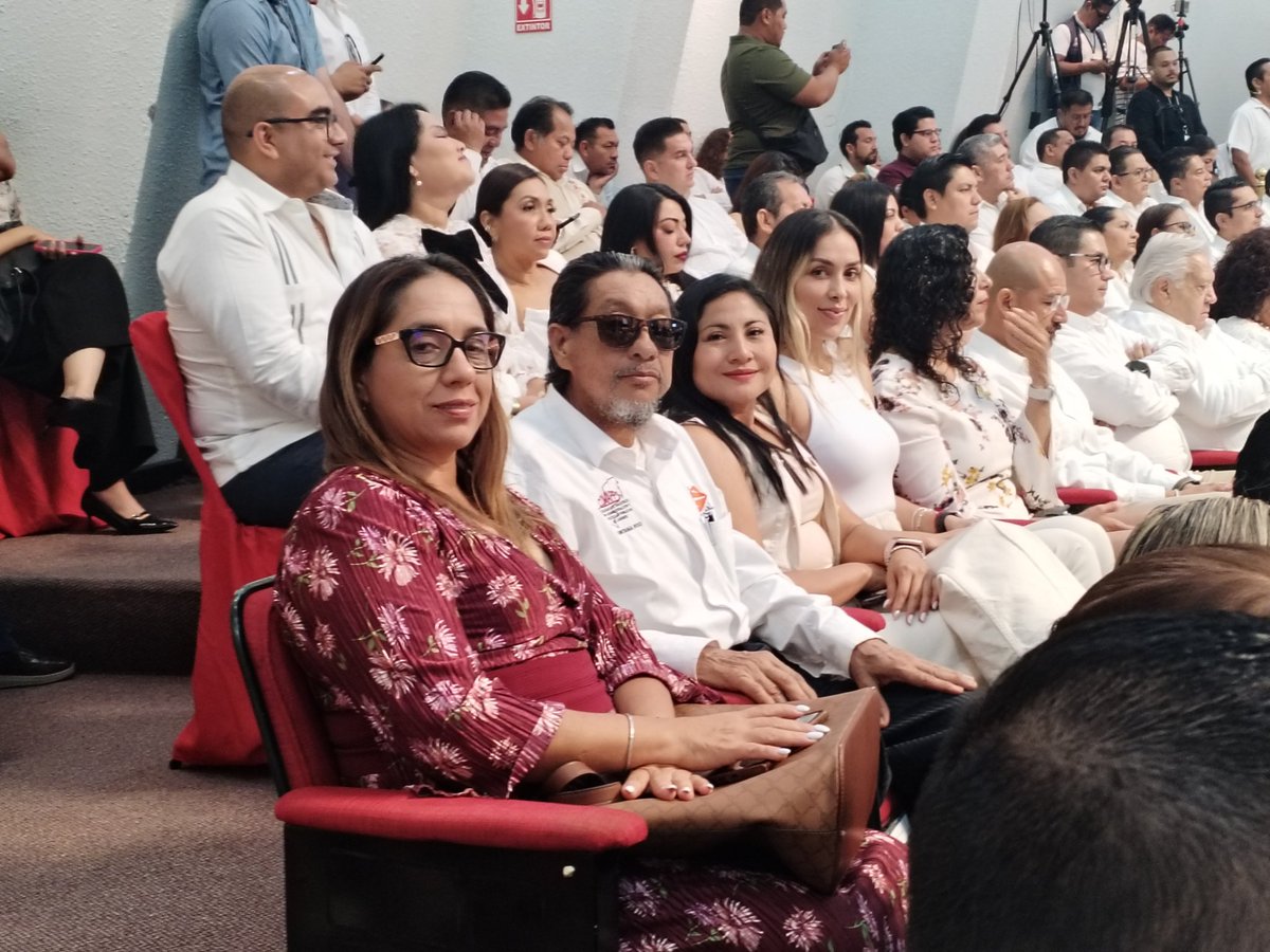 #Educación y #Turismo
Siempre un gusto saludar a los parientes  amigos y colegas en eventos institucionales.
Fuerte abrazo a todos.
<a href="/chetubien/">Comunidad Chetubien</a>
<a href="/egreteccancun/">Fundación de Egresados y Amigos del TecNM</a>
<a href="/egresadostec/">Asociación de Egresados del ITCH, A.C.</a>
<a href="/mapachestec/">@MAPACHESTec</a>
<a href="/CarlosM56561117/">Carlos Maldonado Pérez</a>
<a href="/manuel8canul5/">Manuel Alberto Canul</a>
<a href="/LigiaSierraA/">Ligia Sierra Aguilar</a>