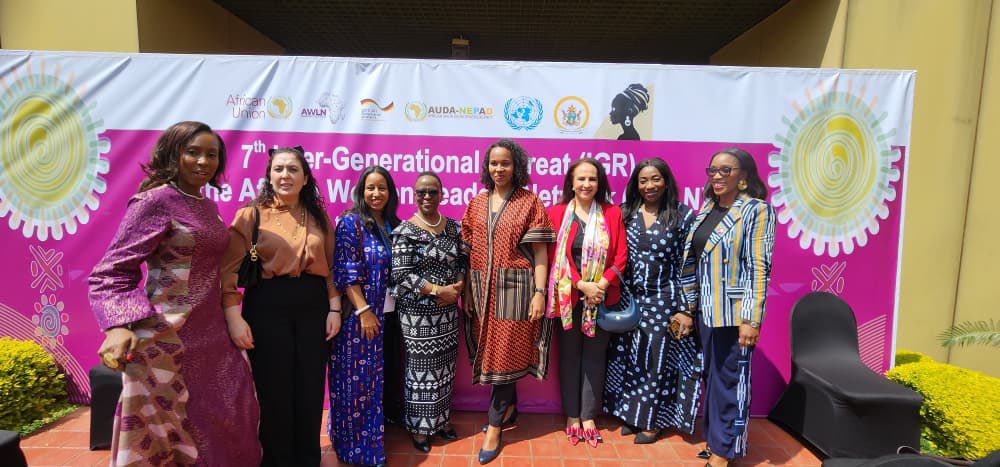 AimeeGikazi's tweet photo. A truly inspiring end to the AWLN 7th intergenerational retreat in Harare. The clarity and strength of the young women's voices in politics were a highlight: they aren't just the future, they are the present. The torch is being passed with purpose. #AWLN #Harare https://t.co/1Uzpu41BLG