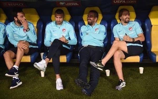 kasadams's tweet image. 2-3 Kişiyi sakatlarlardı kavga çıkarırlardı ama 6 yemezlerdi mesela 
#BizimÇocuklar #millitakım