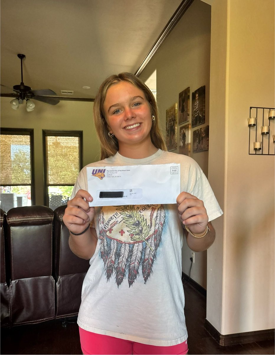 Got some mail today! Thank you <a href="/CoachMWright3/">Monica Wright</a> &amp; <a href="/UNISoftball/">UNI Softball</a>!  

<a href="/national_ok/">OKAthletics09National</a> 
<a href="/LadyJaysBooster/">Lady Jays Softball Booster</a>