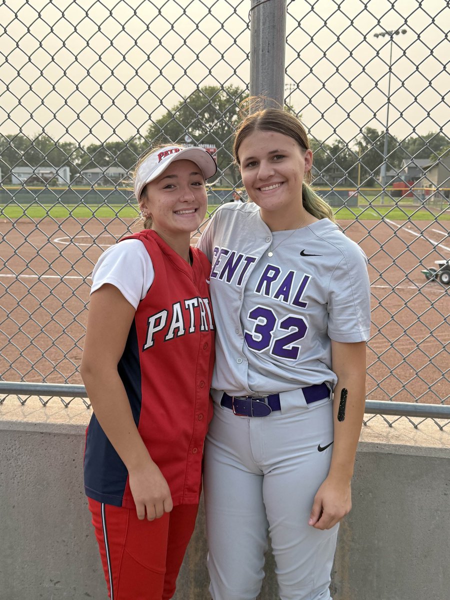 Thunder Athletes in High School Ball! 
Emma Friedrich – .333 avg | 1 HR | 6 SB
Shaylee Carnes – 1.35 ERA | 15 K | .871 WHIP | .195 BAA in the circle
Brinnly Depue – .500 avg | 1 RBI | 2 R
Mylee Wakefield – .308 avg | 5 RBI | 2 R
Gracie Kirsch – .333 avg | 1 2B | 3 RBI
#NEthunder
