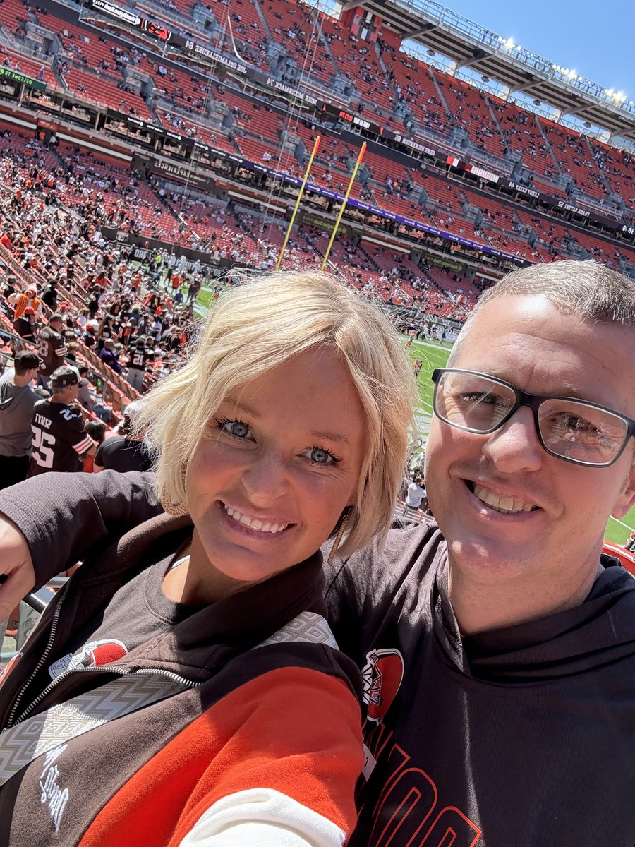 Angie Slaughter☀️ tweet media