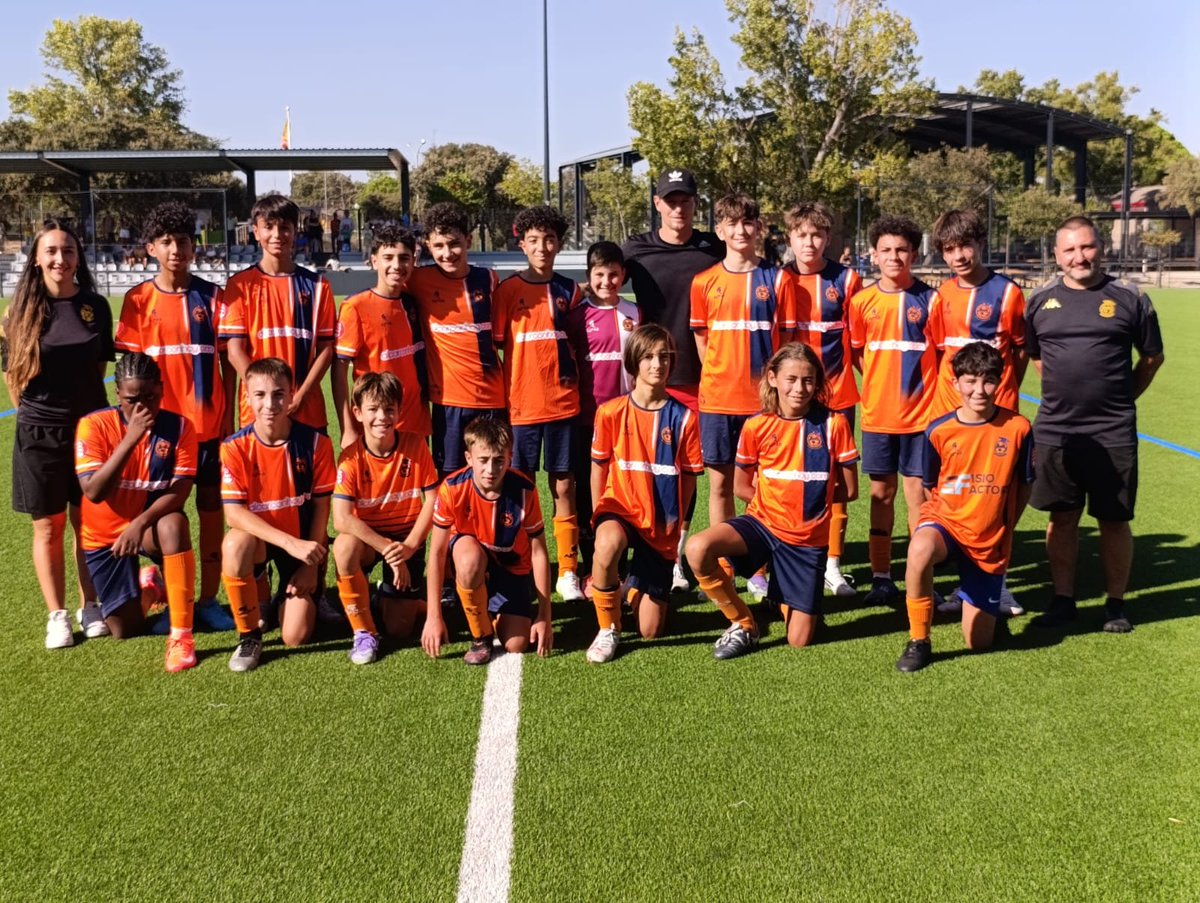 Pretemporada de nuestro Infantil "A" con un anfitrión de lujo.
Gracias, <a href="/ToniKroos/">Toni Kroos</a>