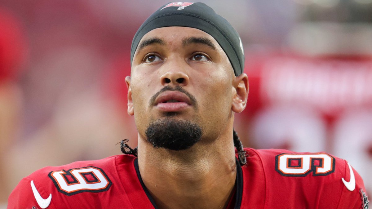 RookieWatxh's tweet photo. Emeka Egbuka just made a STATEMENT in his NFL Debut.

Egbuka already looks ready to enter his name into the elite WR conversation.

• 4 receptions
• 67 receiving yards (led team)
• 9 rushing yards
• 2 receiving TD’s (led team)

And he did it against names like AJ Terrell, Xavier Watts, and Jessie Bates III.

The Buccaneers rookie WR is going to be a STAR 🔥
