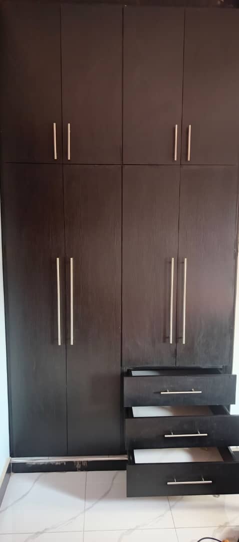 Good evening guys, this is our work 0774435943 📞📱, wardrobes, doors, kitchen cabins, business shelves, etc we come at any location and make nice wood work for you
