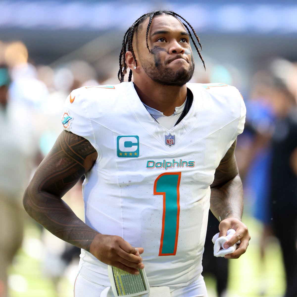 Prayers up for Dolphins QB Tua Tagovailoa 🙏

Nothing's wrong with him... He's just ASS!