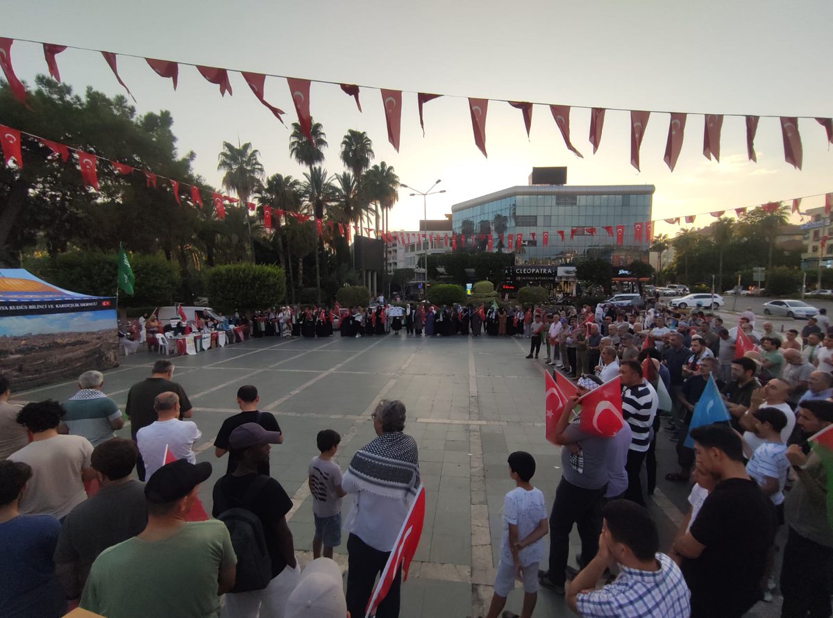 sebilayder's tweet photo. Alanyada STKlarla birlikte Sumud  filosuna canlı bağlantı kurup basın açıklaması yaptık.#SumudForGaza  #Aldap #sebilay #idh #gdh #iyilikdernegi #ADAP #alanya https://t.co/HUgnkoItLZ