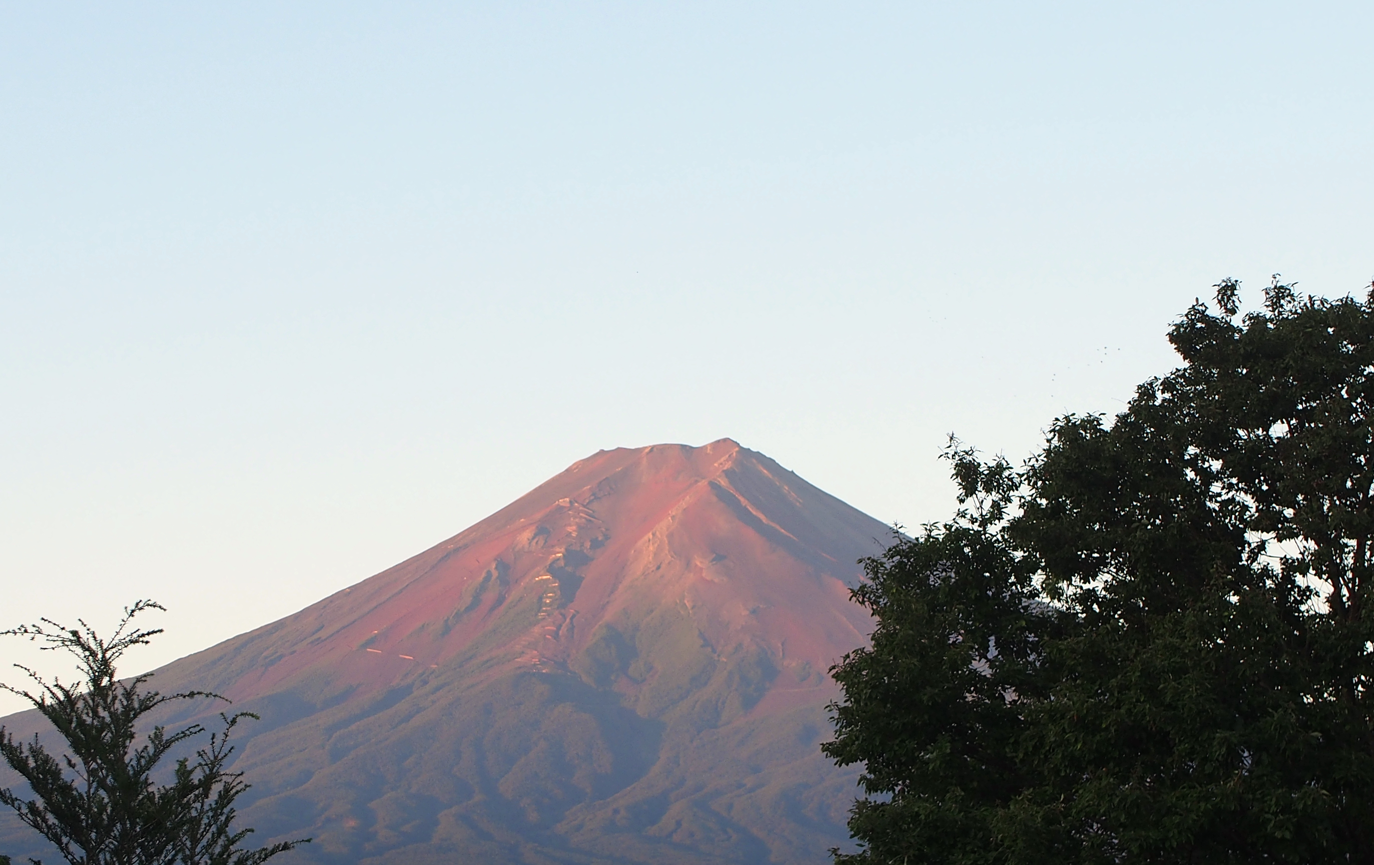 富士山写真 「雄揮の大地」 富士五湖観光連盟 on X: 