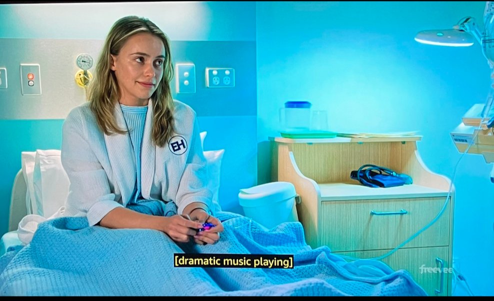 Time for the ERINSBOROUGH HOSPITAL GIVEAWAY!! 🏥 👋🏻 

All manner of our old tat is yours ... (for a small fee)

Including : 
Stevie's bendy stethoscope 🩺 
Remi's Lost Property Teddy 🧸 
Seb's breathing tube ☠️ 
Krista's fidget spinner 💉 

Enjoy!  #Neighbours