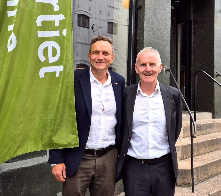 CiaranCuffe's tweet photo. Lykke til med @ArildHermstad og alle i Miljørpartiet de Grønne @Partiet
Best of luck Arild and the Norwegian Greens in your General Election on Monday 8 September, we in the @europeangreens Greens are behind you all the way.
#stemMDG #Norge https://t.co/YKM4TM9h9S