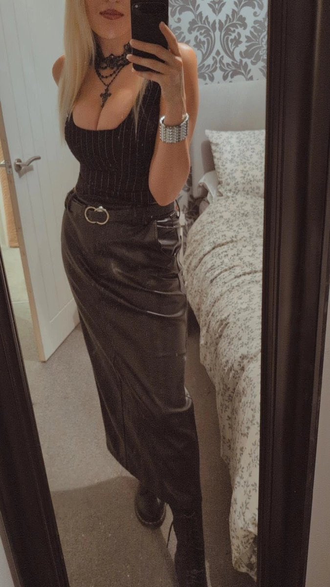✨Katy Louise ✨ tweet media